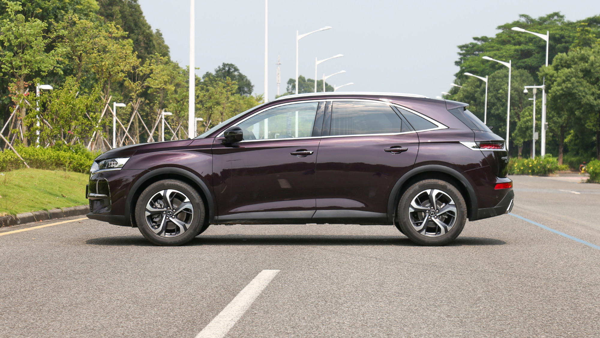 ds7|被遗忘的豪车,起步不到18万,内饰堪比头等舱,3个月才卖22台