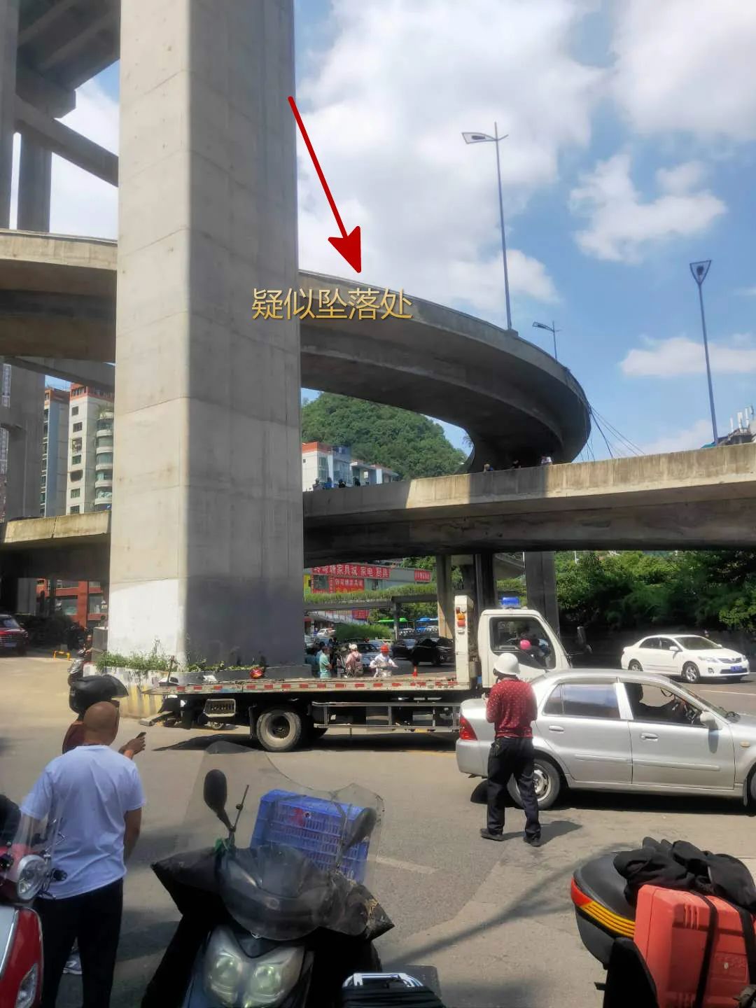 医疗保险|年仅21岁！贵阳一摩托骑手飞坠立交桥，不幸身亡