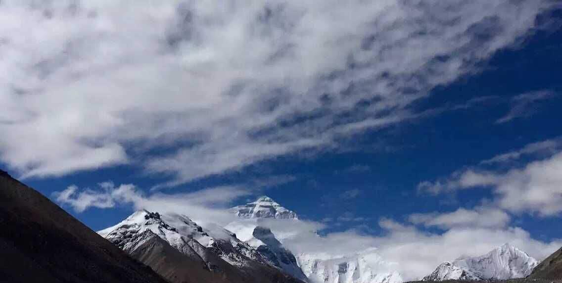 「珠峰」我国第3次测量珠峰高度，8844米将成为历史，网友却认为多此一举