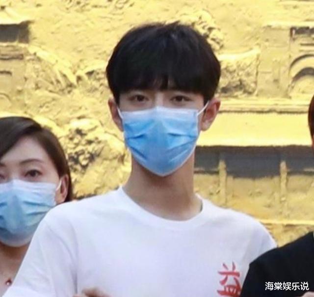 「肖战」肖战单曲飞升国外电台榜首，全新代言形象暖心澄澈，路透照帅翻！