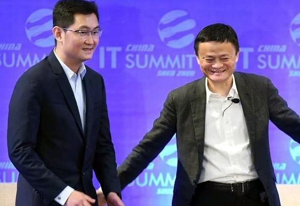 『微信』一夜之间，微信新添三大功能，网友：比微粒贷好？