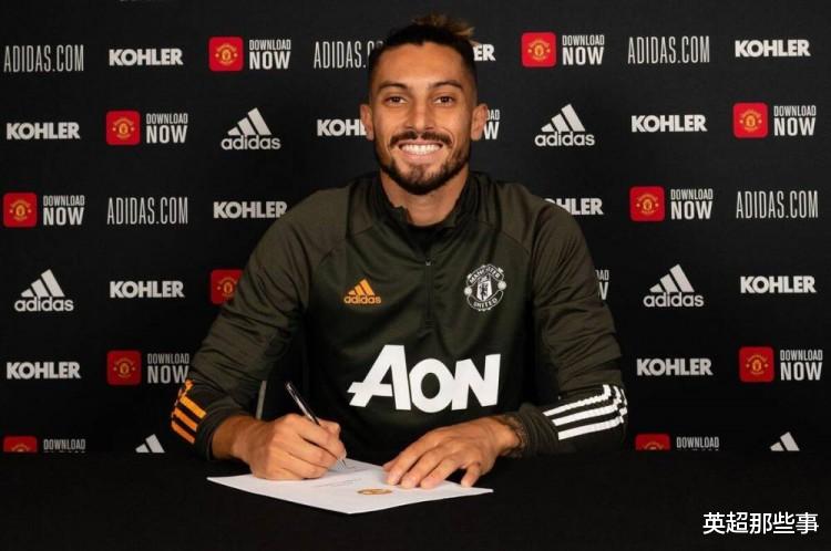 转会新闻|欧洲转会疯狂一夜！曼联5900万连签4大将，尤文枪手5000万重购