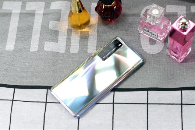 5G|拒绝半斤机,上半年6款5G纤薄旗舰手机推荐给你