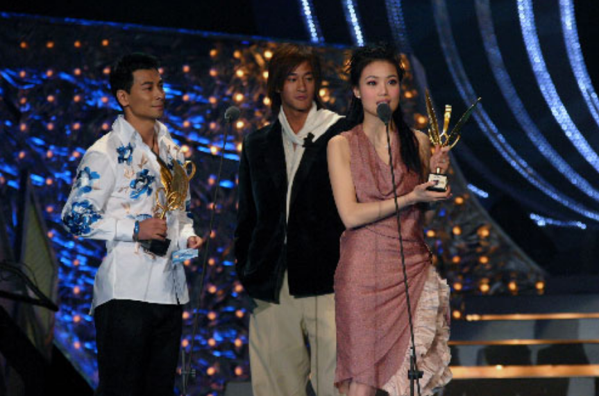 赵文卓|2005年，赵文卓给刘德华颁奖无人上台，尴尬喊话：有谁来代领一下