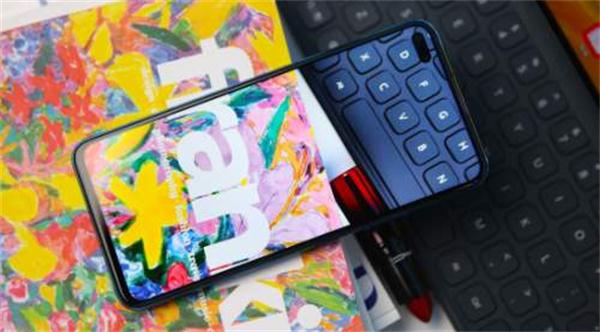 5G■上市短短半年，麒麟990手机跌至新低价，买4G版还是5G版？