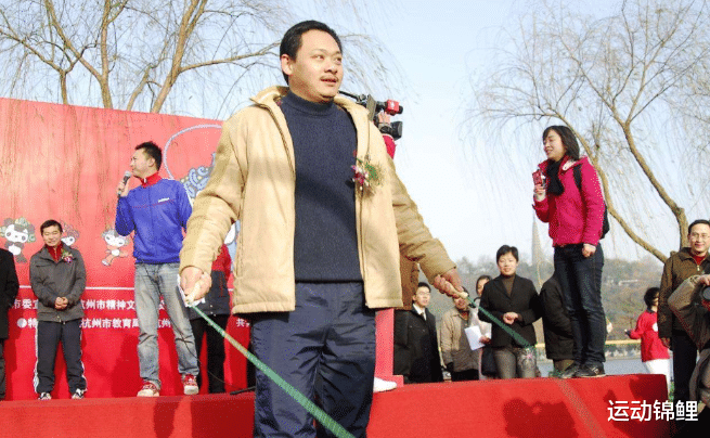 奥运会|他连夺2届奥运冠军，退役后迎娶空姐初恋，现任大学校长官至副厅级