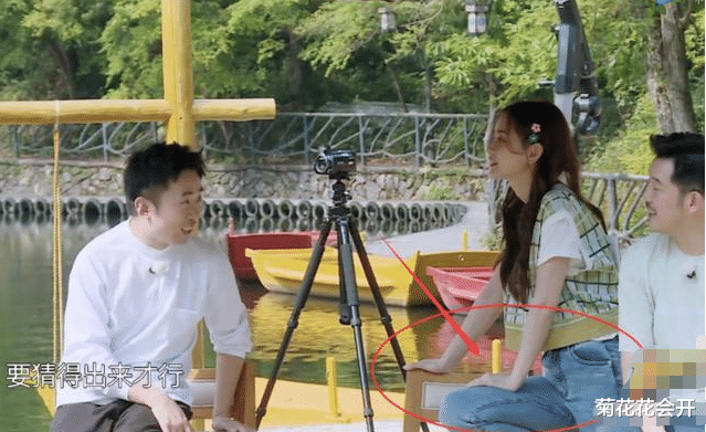 []节目准备超高座椅，其他人都在强撑，谁注意baby？这才叫真实