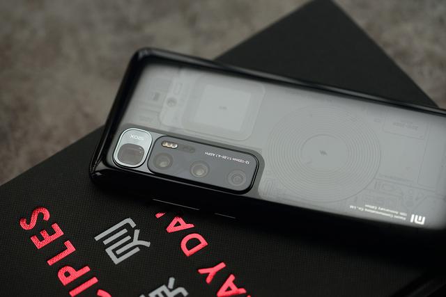 小米科技|小米10至尊纪念版为何热销?仅看外观,就能发现高级感