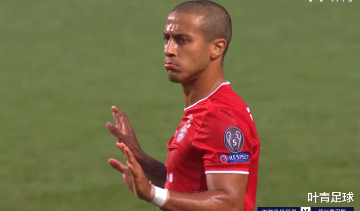 拜仁慕尼黑|拜仁29岁巨星跪地痛哭！离开巴萨后7年夺17冠，感谢瓜迪奥拉