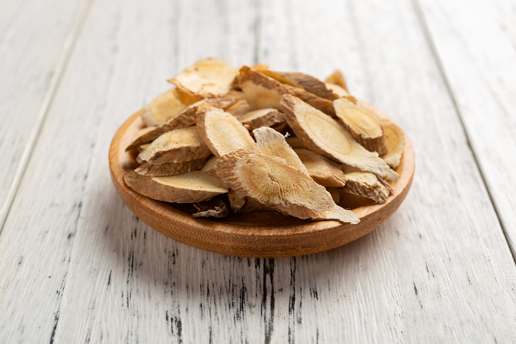 黄芪■黄芪是个“宝”,若搭配3种食物,效果或能翻5倍