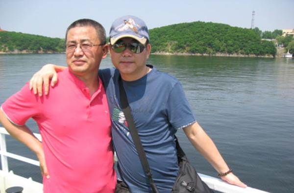 潘长江|潘长江的弟弟竟是我们熟悉的他，当看到长相后，差距一目了然