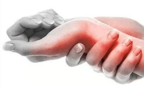 大脑▲不是手麻就是脚麻？手脚总是发麻，暗示身体哪些问题？医生总结了一下！