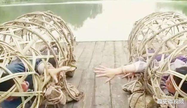 「苏联」潜水员在水下发现女性尸骨，警察请来考古专家后，揭开一段残酷的黑历