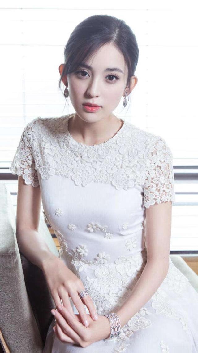 「古力娜扎」网友票选出了最让人讨厌的女演员,杨幂、迪丽热巴、古力娜扎、沈梦辰