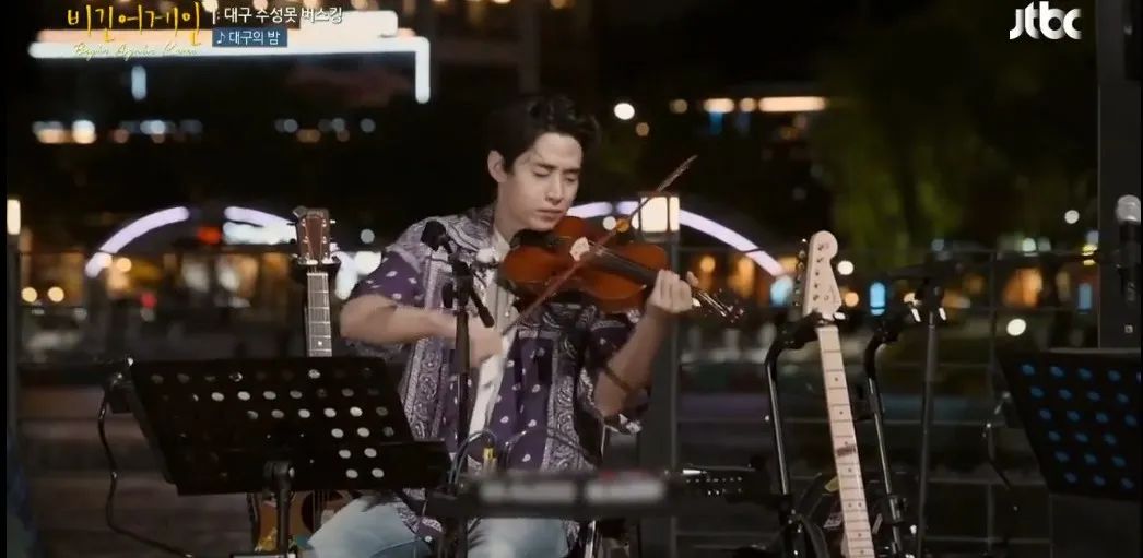 人物设定|被何炅黄磊踢出群聊，全网骂退出节目，却在韩国成万人追捧的音乐天才？