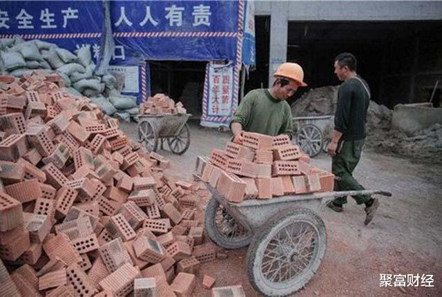 招聘|谁在“挑肥拣瘦”？工厂不进、工地不去！老板：工资高也不满足