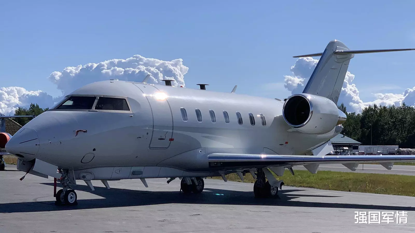 吨位|突发！美军机悍然闯入我国禁飞区！杜文龙：用竹竿捅下来！