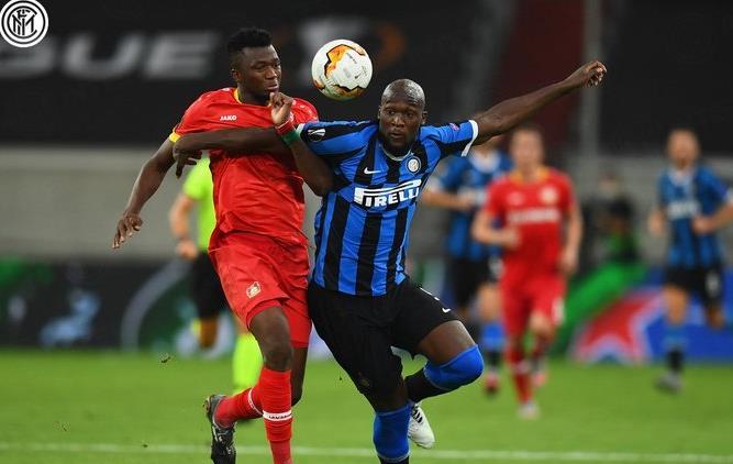 罗梅卢·卢卡库|国米2-1晋级4强：VAR2次改判成焦点，卢卡库破门，桑切斯替补受伤