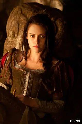 短发|短发平胸的刘雨昕代言内衣，不行？