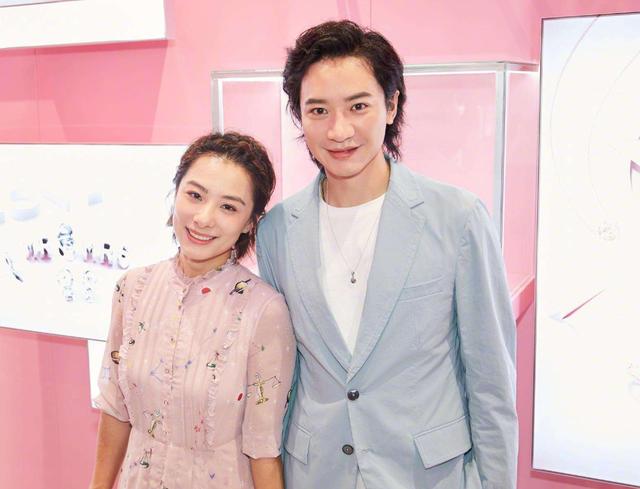 「杨幂」体操皇后刘璇，39岁貌美如花，因何炅嫁入豪门，今身价过亿成总裁