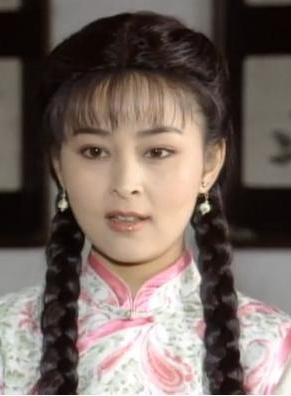 她花13年"力捧"丈夫,却惨遭抛弃,如今嫁小鲜肉进行"报复"