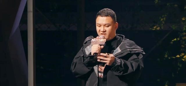 李嘉格|《中国新说唱》：151个女性评审把仅剩的女rapper淘汰了，真搞笑