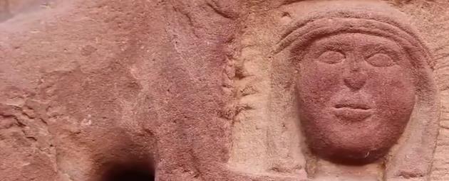 『』专家误入深山“无名洞穴”，发现洞内史前人类骸骨，真相让人害怕