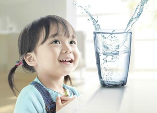 [感冒]疫情下多地纷纷“叫停”桶装水，千万别再喝了！