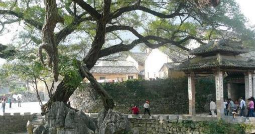 古镇|这座古镇很少人知道，己有2000多，古建筑保存相当完好