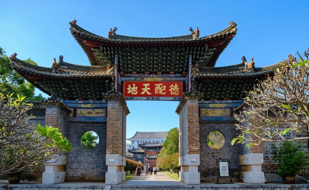 云南|比大理静谧，比丽江舒服！昆明旁这座云南最慢小城，去一趟相当出国！