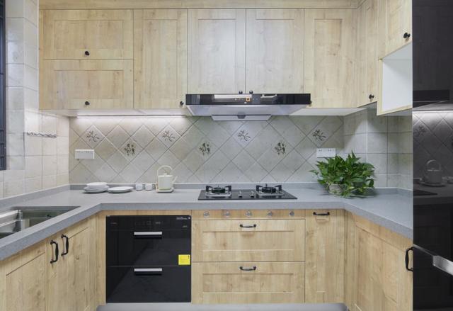 『』厨房返工好几回，后悔当初6处没做好，返工也难修补