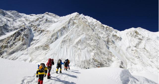 【甘南】珠穆朗玛峰在中尼边界，为啥说是中国的呢？看完你就懂了