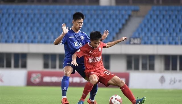 [广州恒大]恒大天才之星获得续约，发展潜力不逊李磊，16岁亮相足协杯赛场