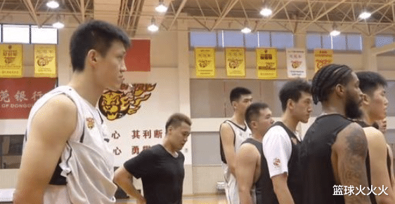 广东男篮：广东男篮凑齐双外援，顶替马尚之人已找到，球迷：朱芳雨本领太强