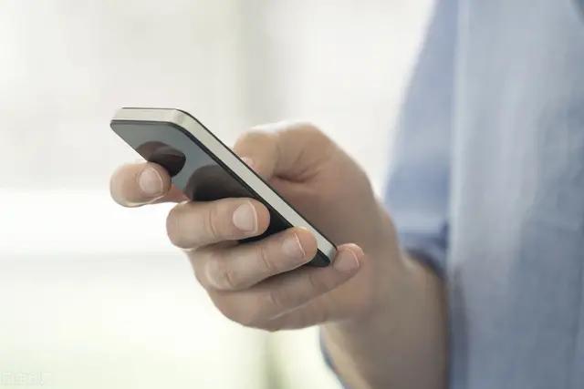 小屏：“小屏党”最理想的旗舰手机是谁？看完这款5.4寸的，心动的感觉