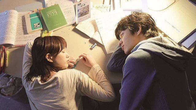 白羊座|11月，月色轻晃，暮然回首，与爱相逢，与前任永浴爱河的星座