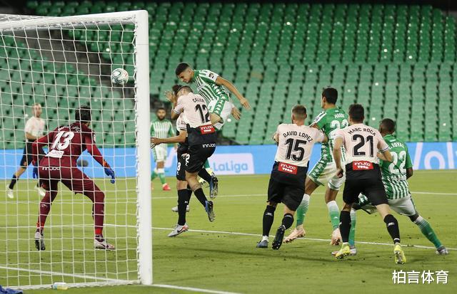 【利物浦】懊恼0-1!武磊失绝平连遭4打击,大罪人被虐到抖腿崩溃