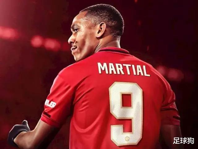 曼联|狂轰23球创纪录！25岁曼联新王诞生，球迷：他被穆帅耽误了