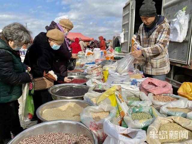半岛新闻客户端 年关临近，腊八粥销售火爆