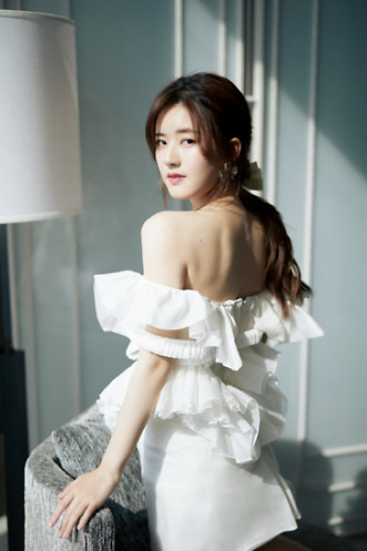 陈宝莲|如果不是演戏，以赵露思的条件早就女团出道了吧！