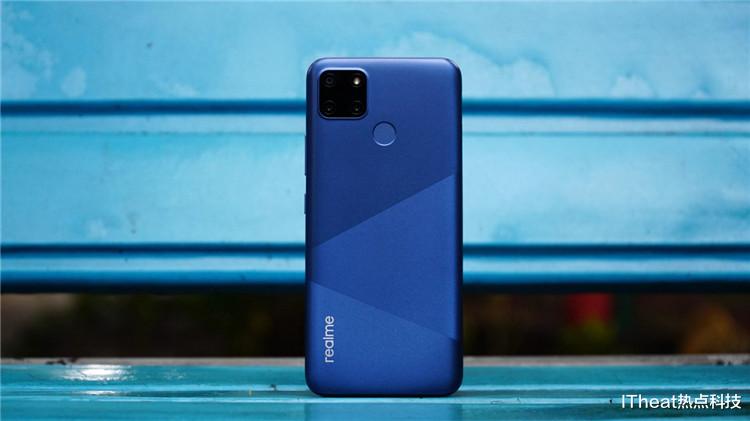 realme|realme C12正式发布，6000mAh大电池配后置三摄