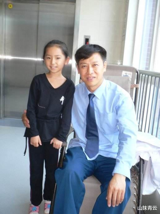 胡亚捷|胡亚捷与妻子离婚大战，3次战败，却次次收获“战利品”，今如何？