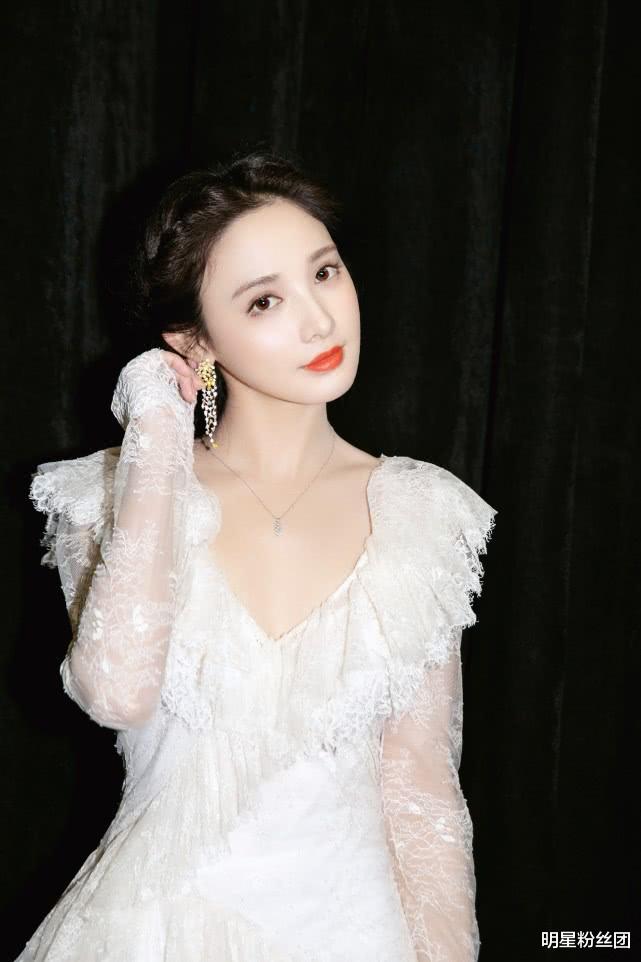 紫霞仙子@她的古装颜值那么惊艳，为什么出了爆款后就没动静了？