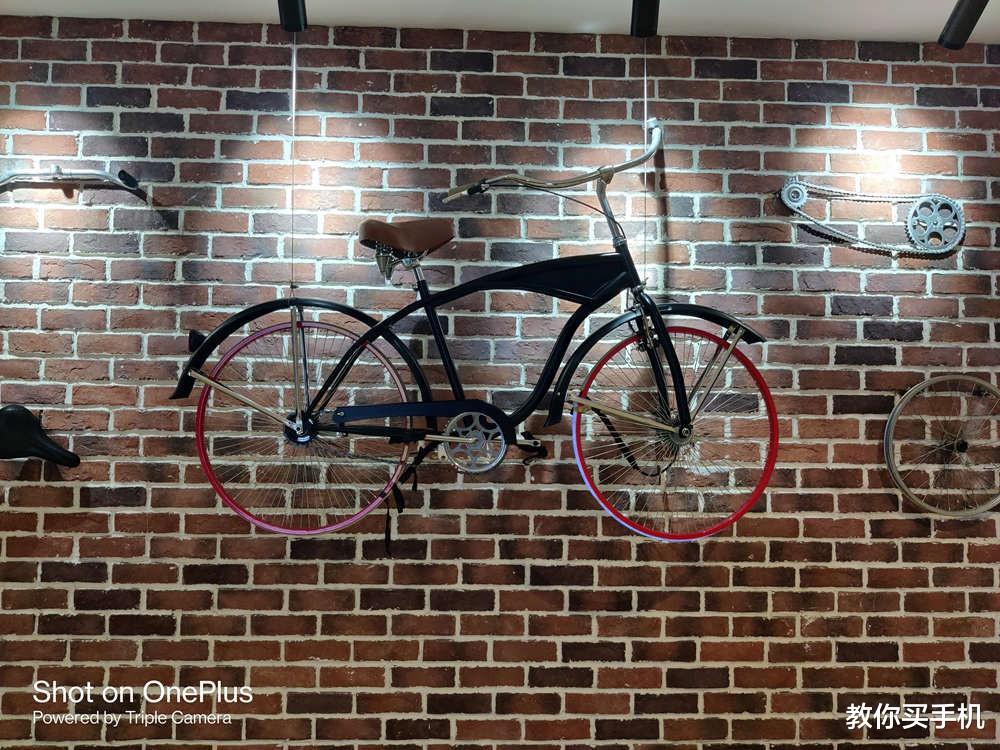 【索尼】OnePlus 8深度使用评测，轻巧便携操作流畅，但总感觉差了点什么