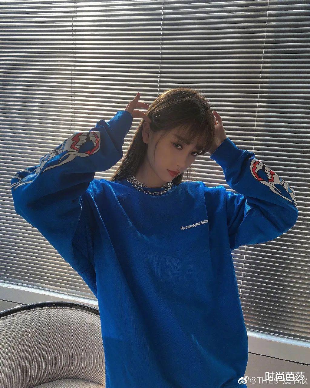 蝴蝶结|戴上蝴蝶结的虞书欣，可不就是在逃公主本人呢？