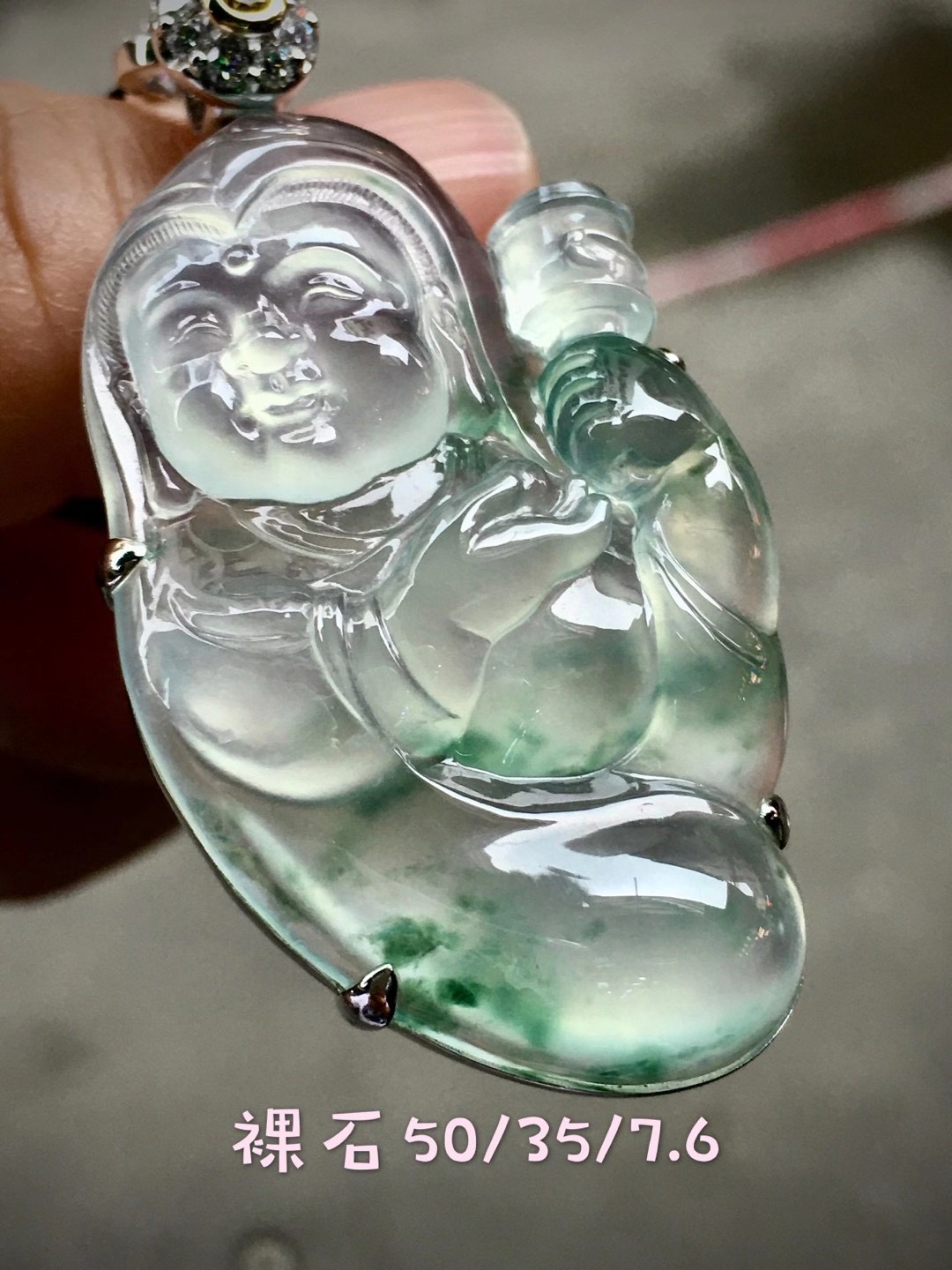 文玩|翡翠冰飘花转世灵童\uD83C\uDF39\uD83C\uDF39冰刚起荧,完美传神!