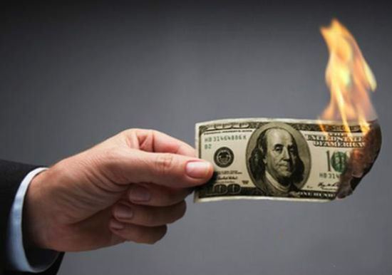 美国国债|连续抛售600多亿美债，中国已做好最坏打算，美债接盘侠来了