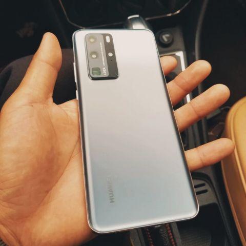 旗舰机|一年一换千元机还是三年一换买旗舰？维修店老师傅的回答一针见血