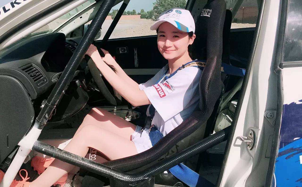 [桑雪]16岁夺金却在17岁退役！为了家人放弃奥运前途，8万奖金只拿到1万