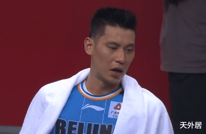 『鼠疫』神剧情！林书豪最后3秒突破造犯规，罚球绝杀，对手质疑裁判